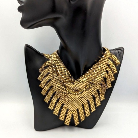 RARE STYLE FRINGE Whiting & Davis Vintage Gold Tone Mesh Fringe Bib Necklace. - Picture 3 of 10